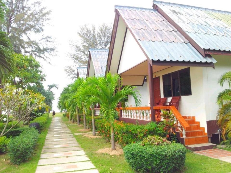 Klongdao Beach Resort Ko Lanta エクステリア 写真