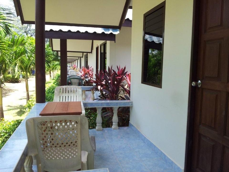 Klongdao Beach Resort Ko Lanta エクステリア 写真